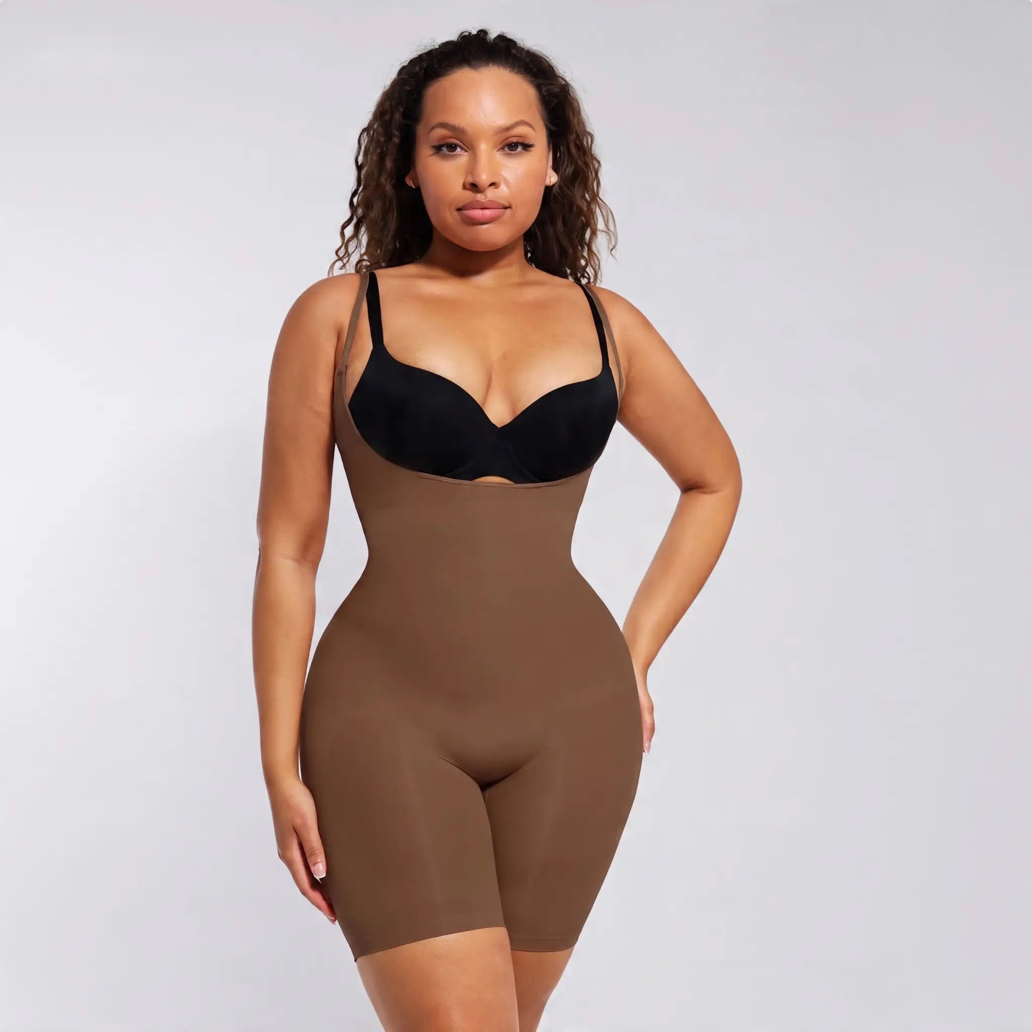 Cicin body shaper šorc sa otvorom za grudi